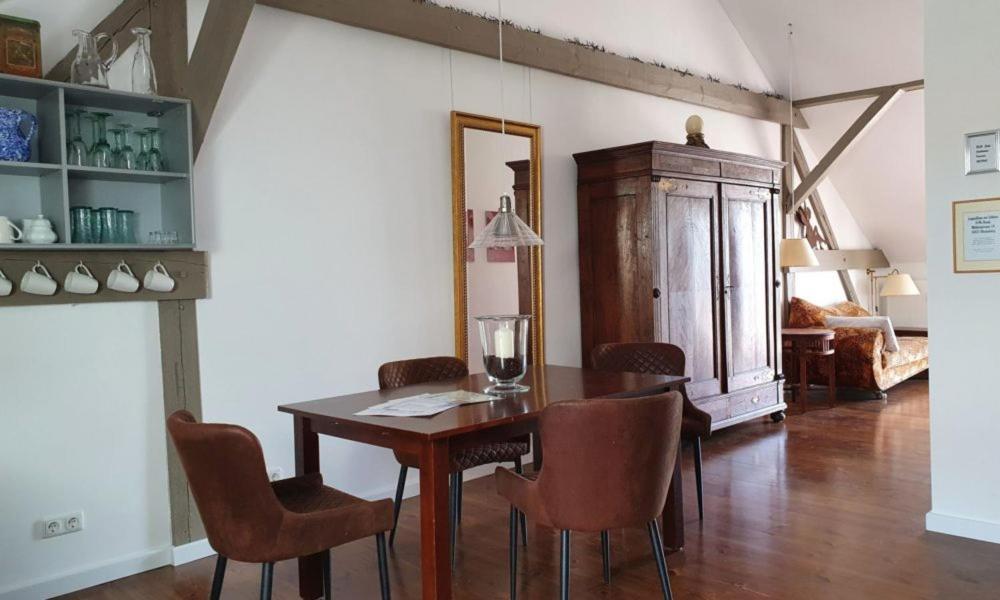 Loggiahaus Am Schloss, 5 Ferienwohnungen, Teils Mit Schloss- Und Seeblick Rheinsberg Zewnętrze zdjęcie
