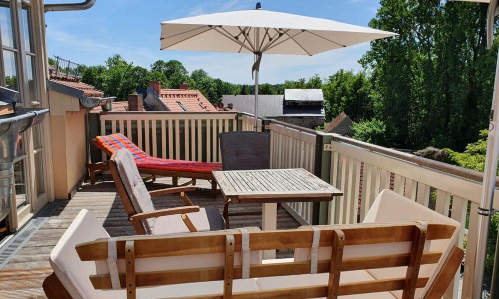Loggiahaus Am Schloss, 5 Ferienwohnungen, Teils Mit Schloss- Und Seeblick Rheinsberg Zewnętrze zdjęcie
