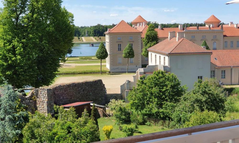 Loggiahaus Am Schloss, 5 Ferienwohnungen, Teils Mit Schloss- Und Seeblick Rheinsberg Zewnętrze zdjęcie