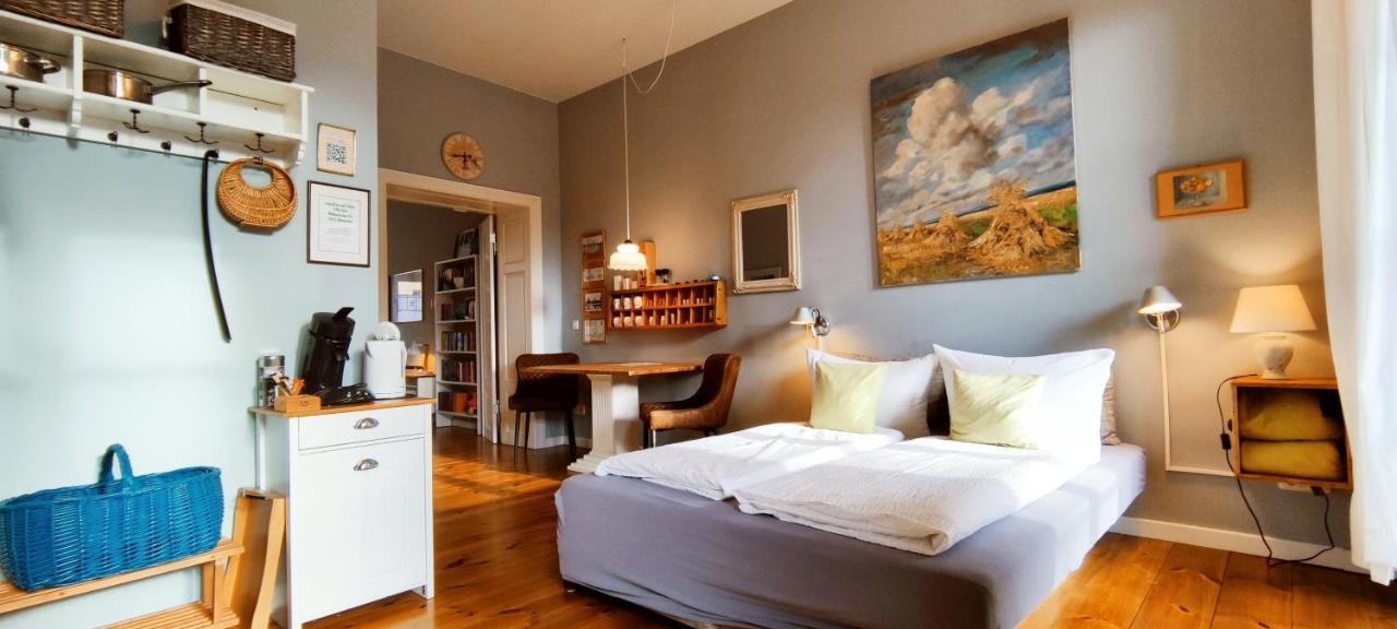 Loggiahaus Am Schloss, 5 Ferienwohnungen, Teils Mit Schloss- Und Seeblick Rheinsberg Zewnętrze zdjęcie