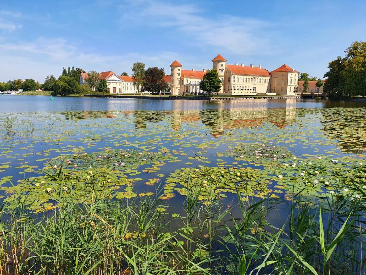 Loggiahaus Am Schloss, 5 Ferienwohnungen, Teils Mit Schloss- Und Seeblick Rheinsberg Zewnętrze zdjęcie