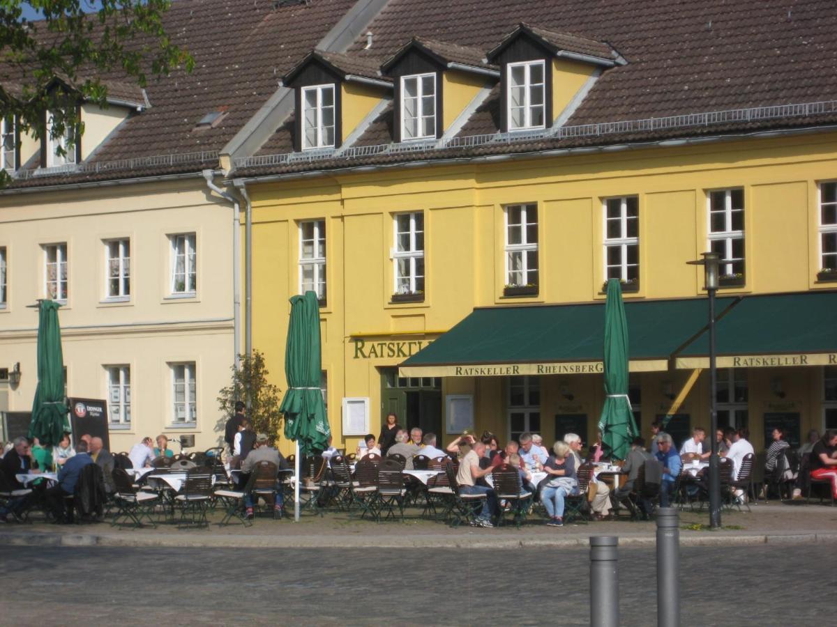Loggiahaus Am Schloss, 5 Ferienwohnungen, Teils Mit Schloss- Und Seeblick Rheinsberg Zewnętrze zdjęcie